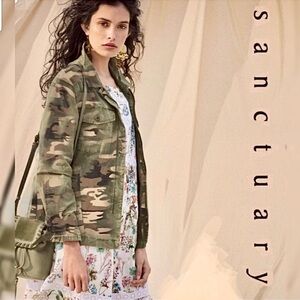 NWOT Anthropology Sanctuary Flap Pocket Cropped Boxy Cammo Chore Jacket M